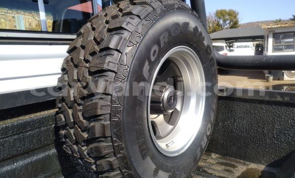 Nunua Ilio tumika Toyota Land Cruiser Nyeupe Gari ndani ya Lusaka nchini Zambia Nunua Ilio tumika Toyota Land Cruiser Nyeupe Gari ndani ya Lusaka nchini Zambia