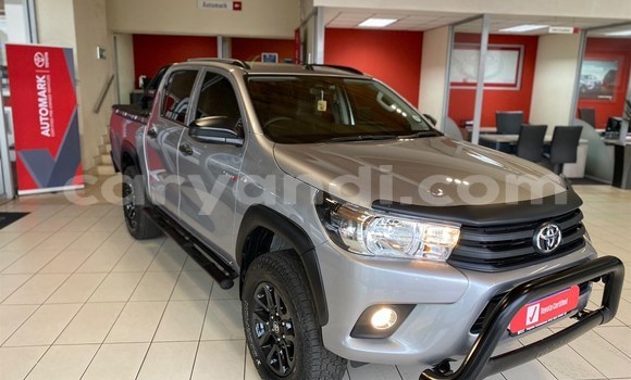 Buy Used Toyota Hilux Silver Car in Lusaka in Zambia