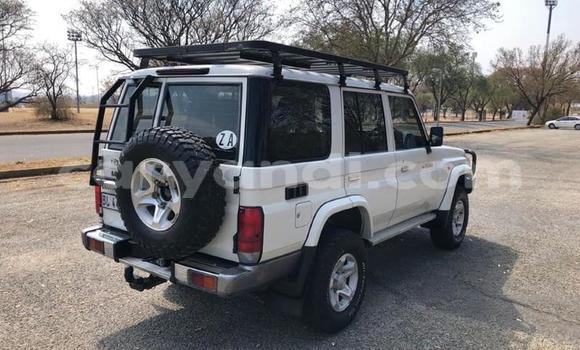 Buy Used Toyota Land Cruiser White Car in Lusaka in Zambia Buy Used Toyota Land Cruiser White Car in Lusaka in Zambia