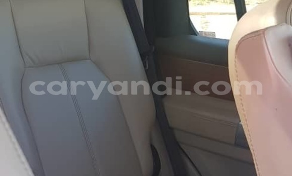 Buy Used Land Rover Discovery White Car in Lusaka in Zambia Buy Used Land Rover Discovery White Car in Lusaka in Zambia