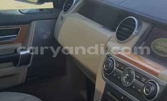 Buy Used Land Rover Discovery White Car in Lusaka in Zambia Buy Used Land Rover Discovery White Car in Lusaka in Zambia