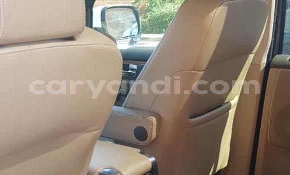 Buy Used Land Rover Discovery White Car in Lusaka in Zambia Buy Used Land Rover Discovery White Car in Lusaka in Zambia