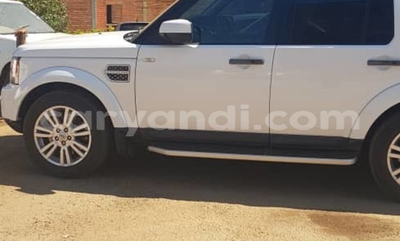 Buy Used Land Rover Discovery White Car in Lusaka in Zambia Buy Used Land Rover Discovery White Car in Lusaka in Zambia