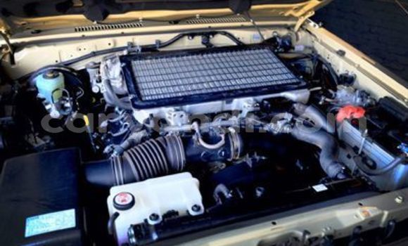 Acheter Occasion Voiture Toyota Land Cruiser Marron à Livingstone, Zambie Acheter Occasion Voiture Toyota Land Cruiser Marron à Livingstone, Zambie