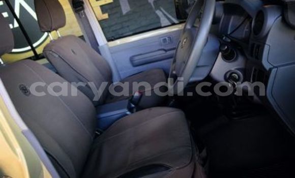 Acheter Occasion Voiture Toyota Land Cruiser Marron à Livingstone, Zambie Acheter Occasion Voiture Toyota Land Cruiser Marron à Livingstone, Zambie
