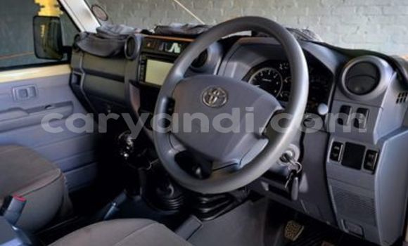 Acheter Occasion Voiture Toyota Land Cruiser Marron à Livingstone, Zambie Acheter Occasion Voiture Toyota Land Cruiser Marron à Livingstone, Zambie