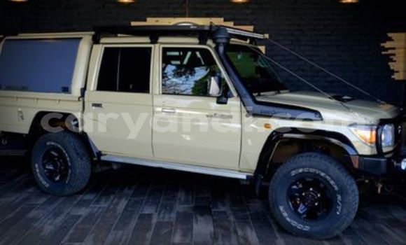 Acheter Occasion Voiture Toyota Land Cruiser Marron à Livingstone, Zambie Acheter Occasion Voiture Toyota Land Cruiser Marron à Livingstone, Zambie