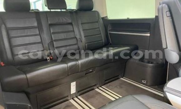 Nunua Ilio tumika Volkswagen Caravelle Nyeupe Gari ndani ya Livingstone nchini Zambia Nunua Ilio tumika Volkswagen Caravelle Nyeupe Gari ndani ya Livingstone nchini Zambia