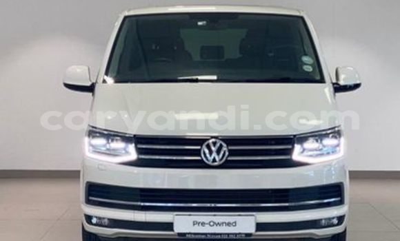 Nunua Ilio tumika Volkswagen Caravelle Nyeupe Gari ndani ya Livingstone nchini Zambia Nunua Ilio tumika Volkswagen Caravelle Nyeupe Gari ndani ya Livingstone nchini Zambia