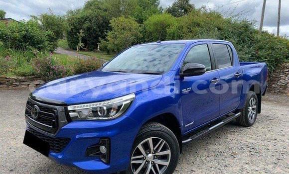 Buy Used Toyota Hiluxe VIGO Blue Car in Lusaka in Zambia
