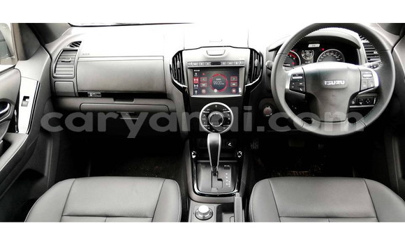 Buy Used Isuzu D–MAX White Car in Lusaka in Zambia Buy Used Isuzu D–MAX White Car in Lusaka in Zambia