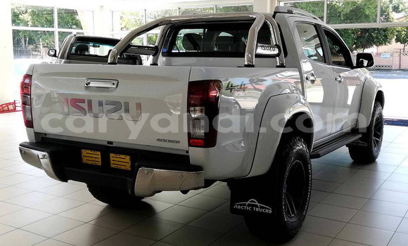 Buy Used Isuzu D–MAX White Car in Lusaka in Zambia Buy Used Isuzu D–MAX White Car in Lusaka in Zambia