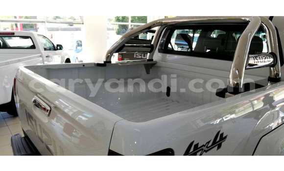Buy Used Isuzu D–MAX White Car in Lusaka in Zambia Buy Used Isuzu D–MAX White Car in Lusaka in Zambia
