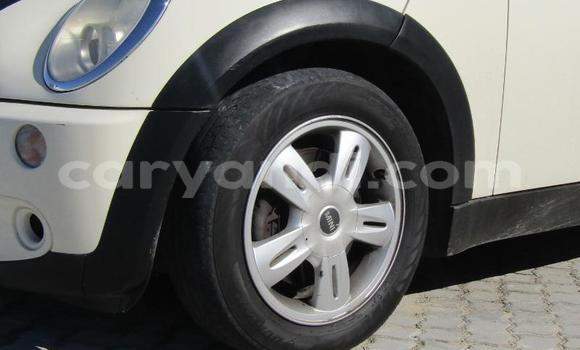 Buy Used MINI Cooper White Car in Chilanga in Lusaka Buy Used MINI Cooper White Car in Chilanga in Lusaka