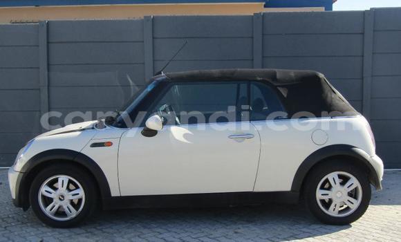 Buy Used MINI Cooper White Car in Chilanga in Lusaka Buy Used MINI Cooper White Car in Chilanga in Lusaka