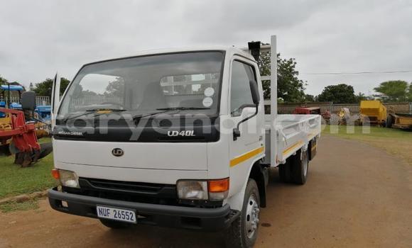 Buy Used Mitsubishi Canter White Truck in Chingola in Zambia