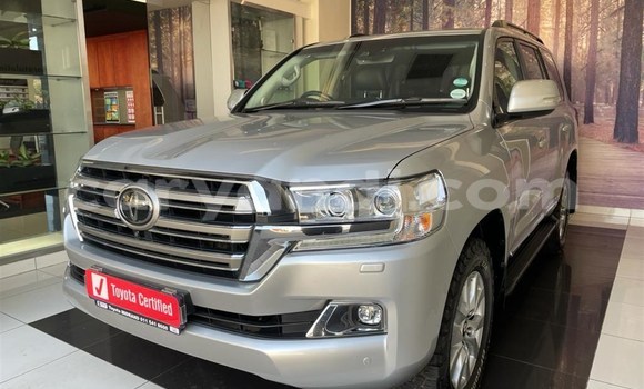 Buy Used Toyota Land Cruiser Silver Car in Lusaka in Zambia Buy Used Toyota Land Cruiser Silver Car in Lusaka in Zambia