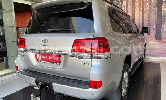 Buy Used Toyota Land Cruiser Silver Car in Lusaka in Zambia Buy Used Toyota Land Cruiser Silver Car in Lusaka in Zambia