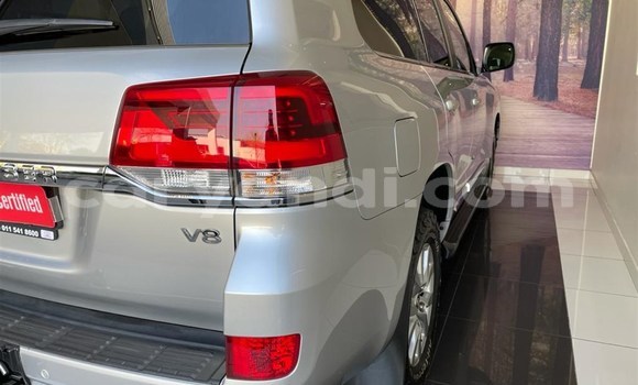 Buy Used Toyota Land Cruiser Silver Car in Lusaka in Zambia Buy Used Toyota Land Cruiser Silver Car in Lusaka in Zambia