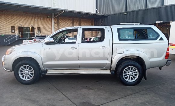 Tenga Tsaru Toyota Hilux Sirivha Mota in Lusaka in Zambia Tenga Tsaru Toyota Hilux Sirivha Mota in Lusaka in Zambia