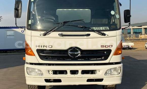 Buy Used Hino 300 Series White Truck in Chipata in Zambia