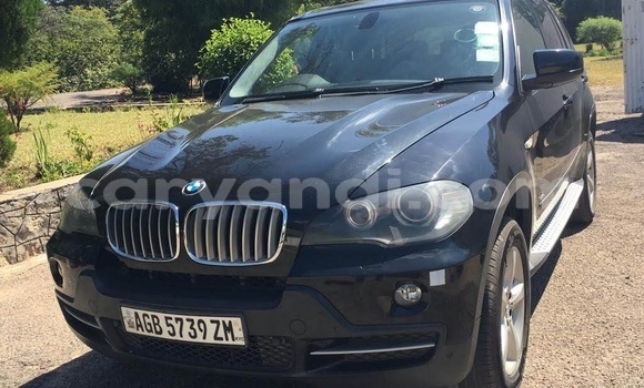 Nunua Ilio tumika BMW 5–Series Nyeusi Gari ndani ya Ndola nchini Zambia
