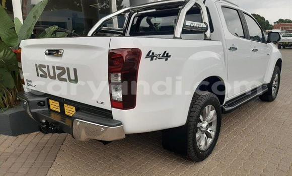 Buy Used Isuzu D–MAX White Car in Lusaka in Zambia Buy Used Isuzu D–MAX White Car in Lusaka in Zambia