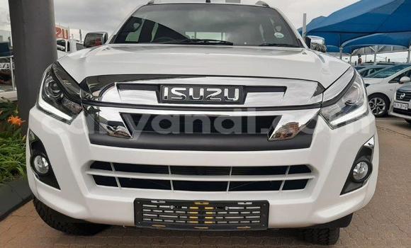 Buy Used Isuzu D–MAX White Car in Lusaka in Zambia Buy Used Isuzu D–MAX White Car in Lusaka in Zambia