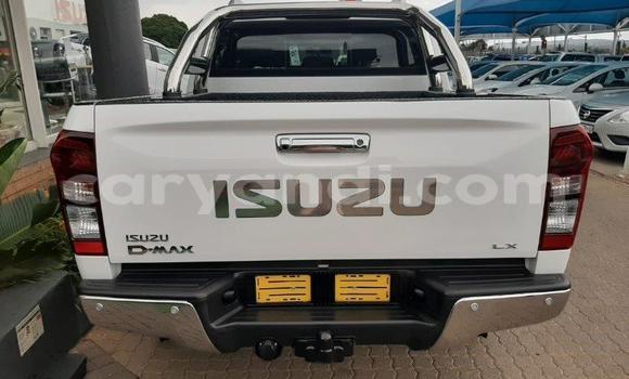 Buy Used Isuzu D–MAX White Car in Lusaka in Zambia Buy Used Isuzu D–MAX White Car in Lusaka in Zambia