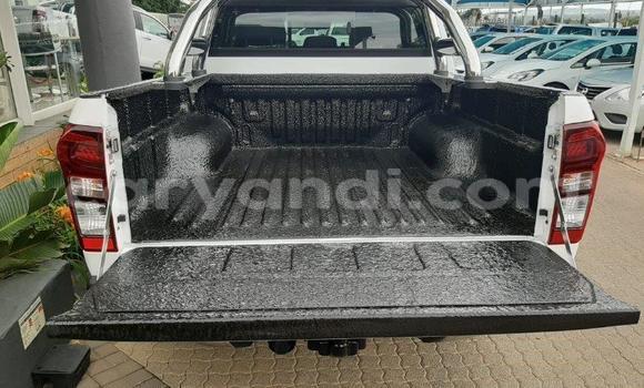 Buy Used Isuzu D–MAX White Car in Lusaka in Zambia Buy Used Isuzu D–MAX White Car in Lusaka in Zambia