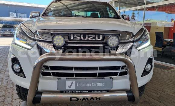 Buy Used Isuzu D–MAX White Car in Lusaka in Zambia Buy Used Isuzu D–MAX White Car in Lusaka in Zambia