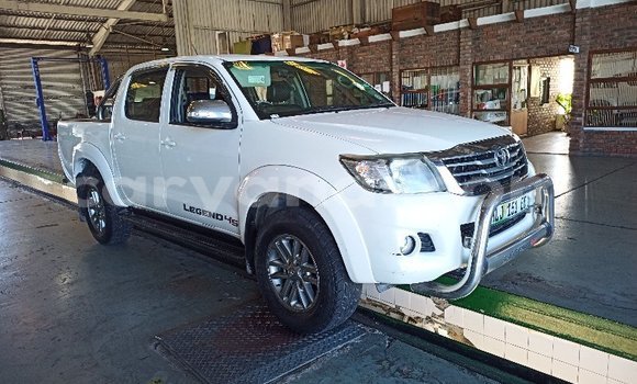 Acheter Occasion Voiture Toyota Hilux Blanc à Lusaka, Zambie Acheter Occasion Voiture Toyota Hilux Blanc à Lusaka, Zambie