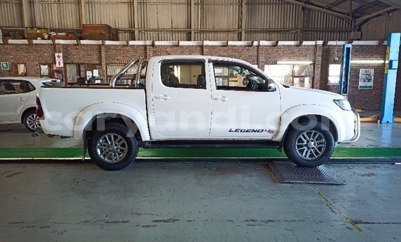 Tenga Tsaru Toyota Hilux Chena Mota in Lusaka in Zambia Tenga Tsaru Toyota Hilux Chena Mota in Lusaka in Zambia