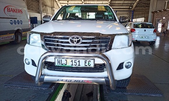 Tenga Tsaru Toyota Hilux Chena Mota in Lusaka in Zambia Tenga Tsaru Toyota Hilux Chena Mota in Lusaka in Zambia