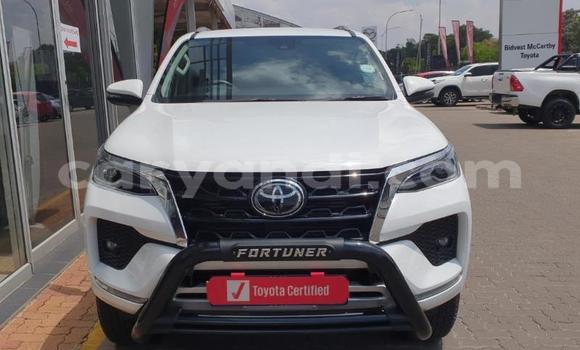 Buy Used Toyota Hilux Silver Car in Lusaka in Zambia Buy Used Toyota Hilux Silver Car in Lusaka in Zambia
