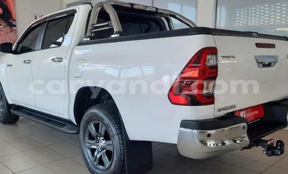 Buy Used Toyota Hilux White Car in Lusaka in Zambia Buy Used Toyota Hilux White Car in Lusaka in Zambia