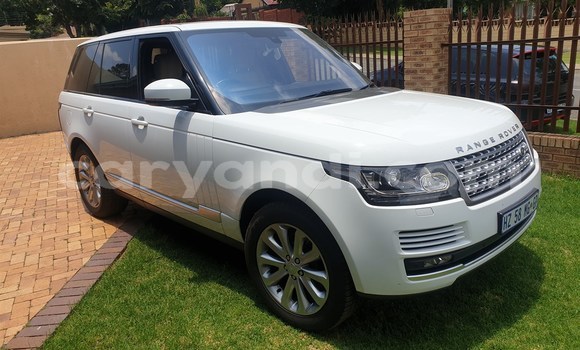 Tenga Tsaru Land Rover Range Rover Chena Mota in Lusaka in Zambia