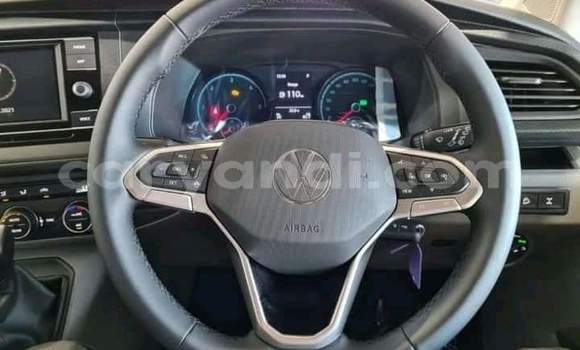 Acheter Occasion Voiture Volkswagen Transporter Blanc à Zambèze, Nord-Ouest Acheter Occasion Voiture Volkswagen Transporter Blanc à Zambèze, Nord-Ouest