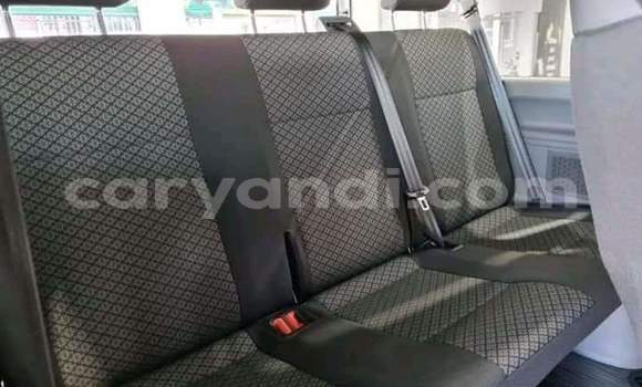 Acheter Occasion Voiture Volkswagen Transporter Blanc à Zambèze, Nord-Ouest Acheter Occasion Voiture Volkswagen Transporter Blanc à Zambèze, Nord-Ouest