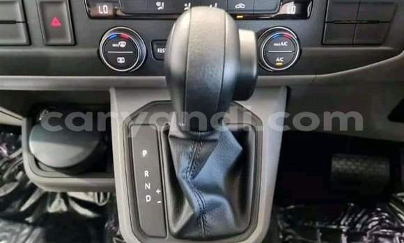 Acheter Occasion Voiture Volkswagen Transporter Blanc à Zambèze, Nord-Ouest Acheter Occasion Voiture Volkswagen Transporter Blanc à Zambèze, Nord-Ouest