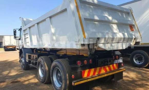 Acheter Occasion Utilitaire Mercedes–Benz 2628 Blanc à Chipata, Zambie Acheter Occasion Utilitaire Mercedes–Benz 2628 Blanc à Chipata, Zambie