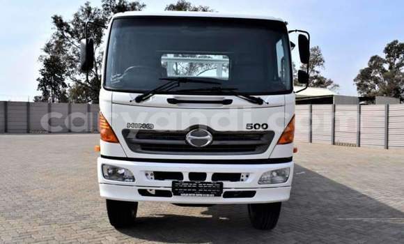 Buy Used Hino 300 Series White Truck in Lusaka in Zambia Buy Used Hino 300 Series White Truck in Lusaka in Zambia
