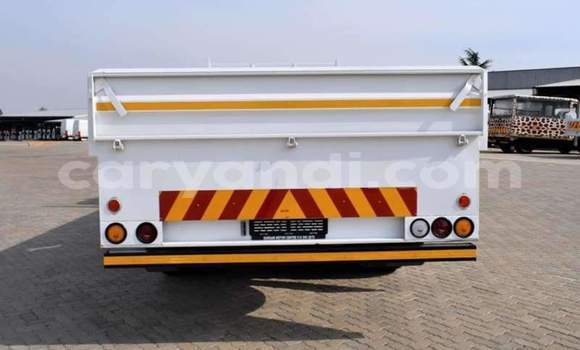 Buy Used Hino 300 Series White Truck in Lusaka in Zambia Buy Used Hino 300 Series White Truck in Lusaka in Zambia