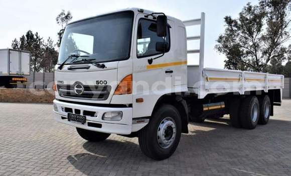 Buy Used Hino 300 Series White Truck in Lusaka in Zambia Buy Used Hino 300 Series White Truck in Lusaka in Zambia