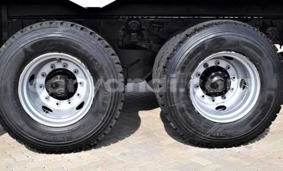 Buy Used Hino 300 Series White Truck in Lusaka in Zambia Buy Used Hino 300 Series White Truck in Lusaka in Zambia