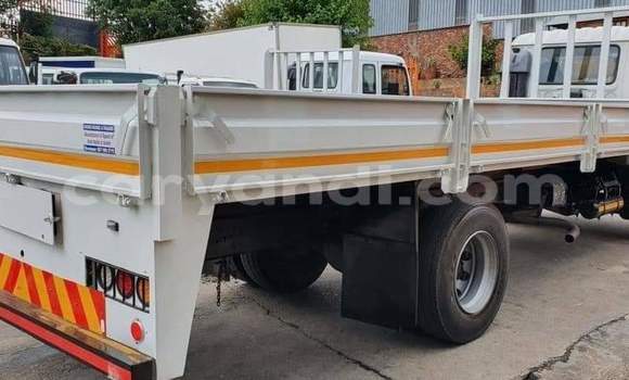 Acheter Occasion Utilitaire Isuzu FTR 850 Blanc à Chipata, Zambie Acheter Occasion Utilitaire Isuzu FTR 850 Blanc à Chipata, Zambie