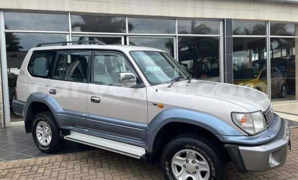 Tenga Tsaru Toyota Land Cruiser Prado Sirivha Mota in Kabwe in Zambia Tenga Tsaru Toyota Land Cruiser Prado Sirivha Mota in Kabwe in Zambia