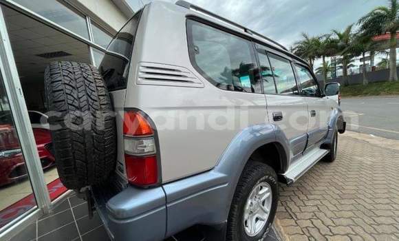 Tenga Tsaru Toyota Land Cruiser Prado Sirivha Mota in Kabwe in Zambia Tenga Tsaru Toyota Land Cruiser Prado Sirivha Mota in Kabwe in Zambia
