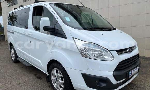 Tenga Tsaru Ford Tourneo Custom Chena Mota in Kabwe in Zambia