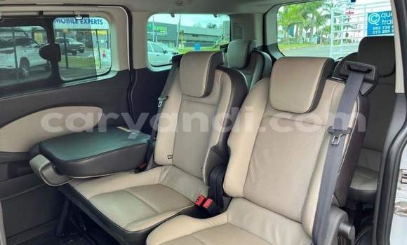 Nunua Ilio tumika Ford Tourneo Custom Nyeupe Gari ndani ya Kabwe nchini Zambia Nunua Ilio tumika Ford Tourneo Custom Nyeupe Gari ndani ya Kabwe nchini Zambia
